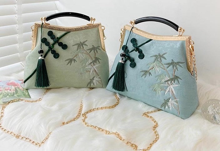 Elegant handbag with strap (Pre Order)