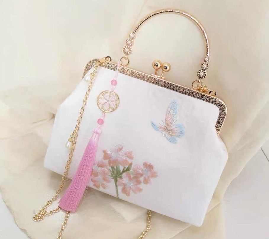 Elegant handbag with strap (Pre Order)