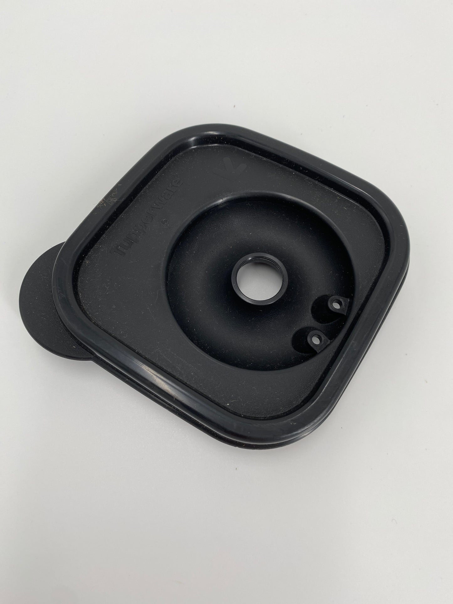 Microwaveable lid without vent